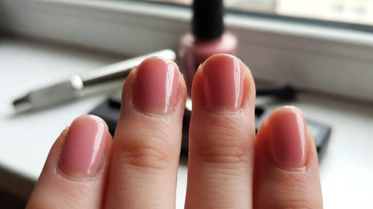 Gel vs Regular Polish